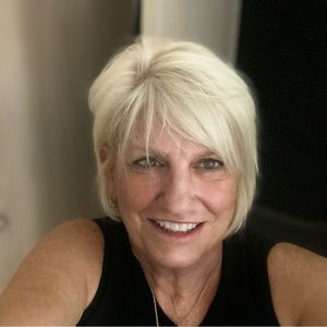 Meet your Posher, Jobeth